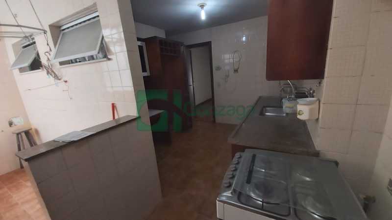 Apartamento à venda com 3 quartos, 140m² - Foto 16