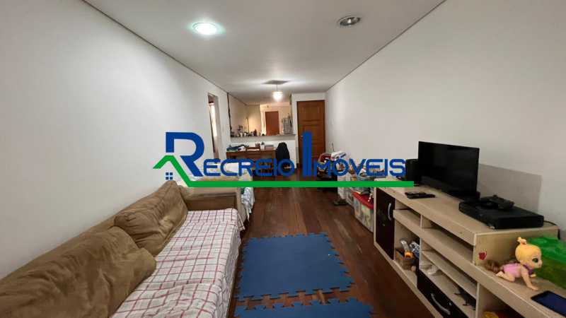 Apartamento à venda com 2 quartos, 85m² - Foto 2