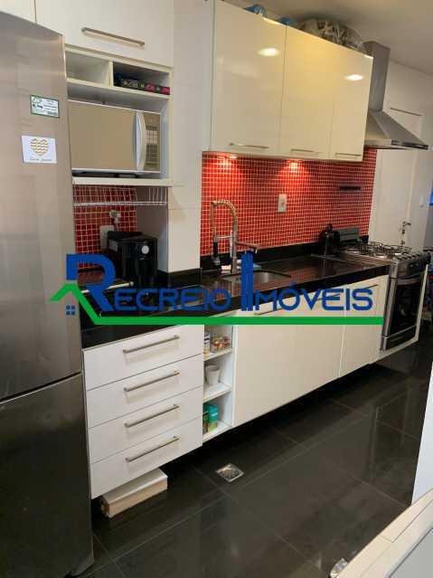 Apartamento à venda com 2 quartos, 68m² - Foto 18