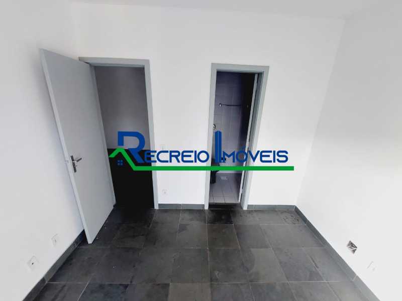 Apartamento à venda com 4 quartos, 228m² - Foto 10