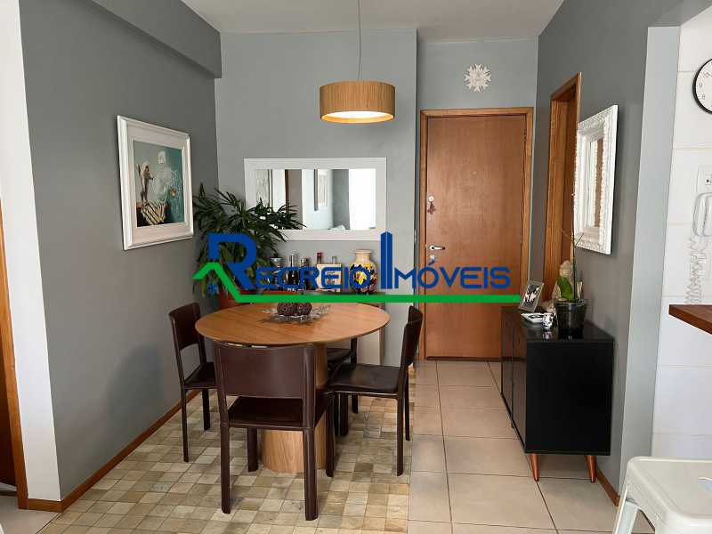 Apartamento à venda com 2 quartos, 70m² - Foto 3