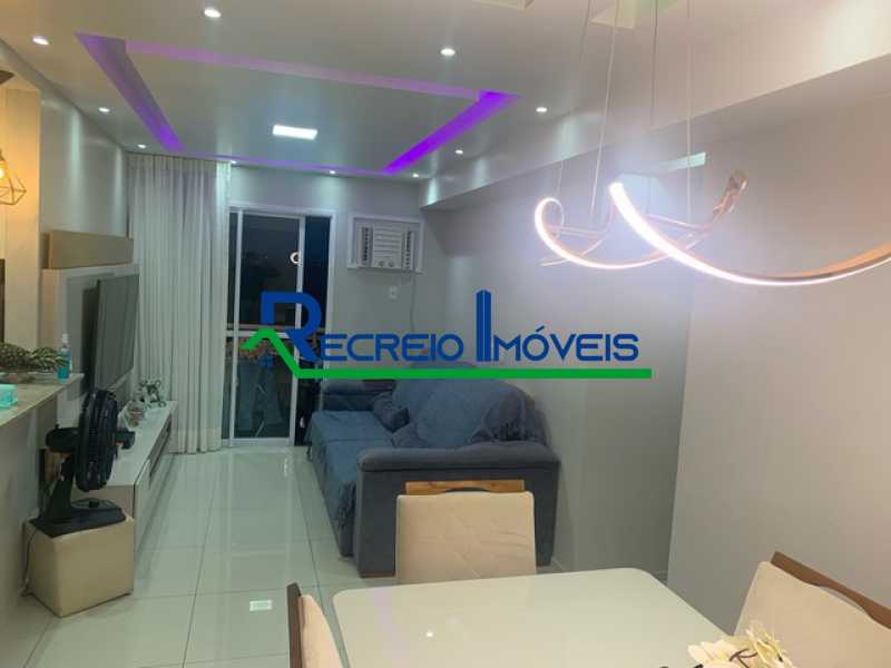 Apartamento à venda com 3 quartos, 92m² - Foto 1