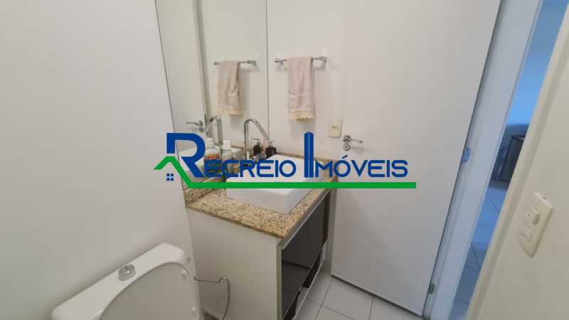 Apartamento à venda com 2 quartos, 64m² - Foto 19