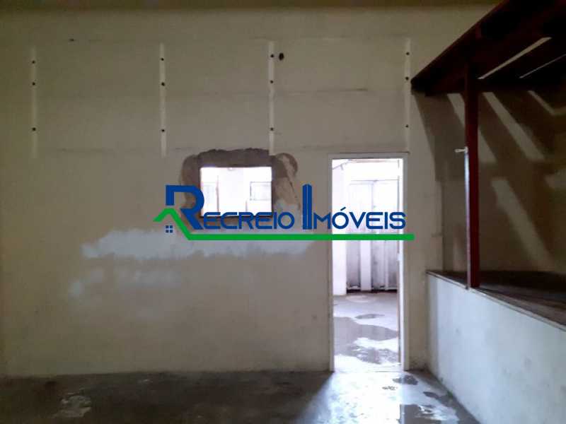 Casa Comercial à venda com 3 quartos, 200m² - Foto 6