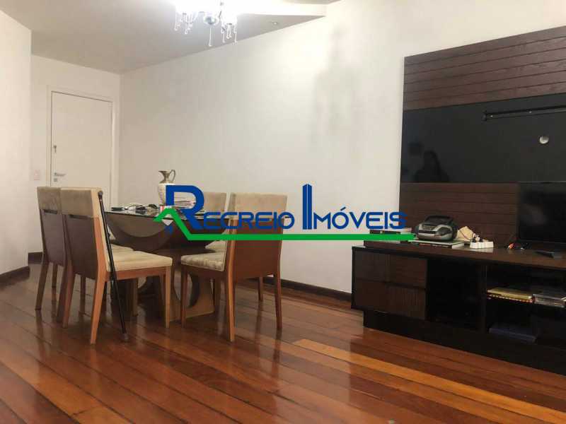 Apartamento à venda com 3 quartos, 154m² - Foto 3