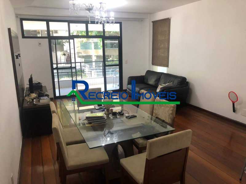 Apartamento à venda com 3 quartos, 154m² - Foto 1