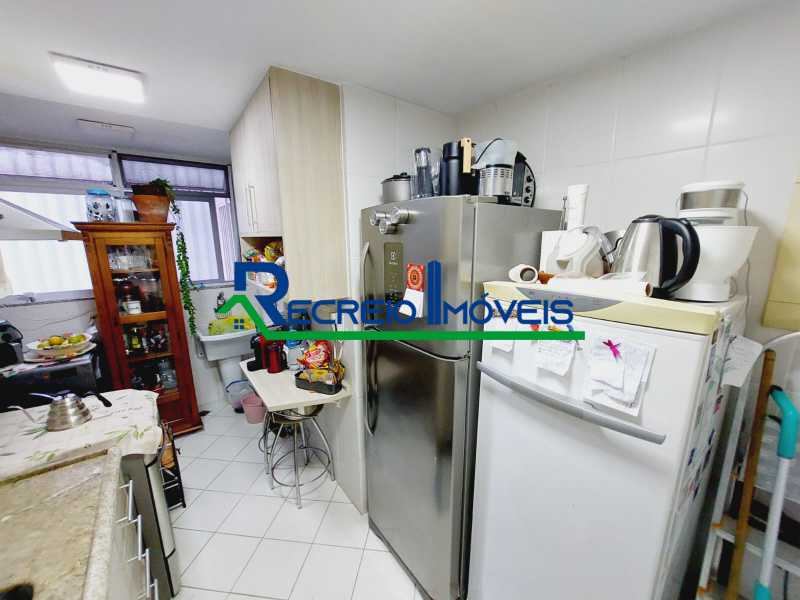 Apartamento à venda com 3 quartos, 110m² - Foto 8