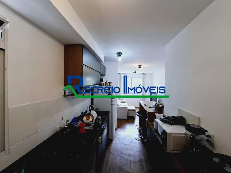 Apartamento à venda com 2 quartos, 43m² - Foto 3