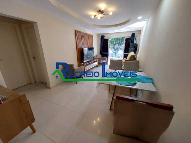 Apartamento à venda com 2 quartos, 93m² - Foto 1