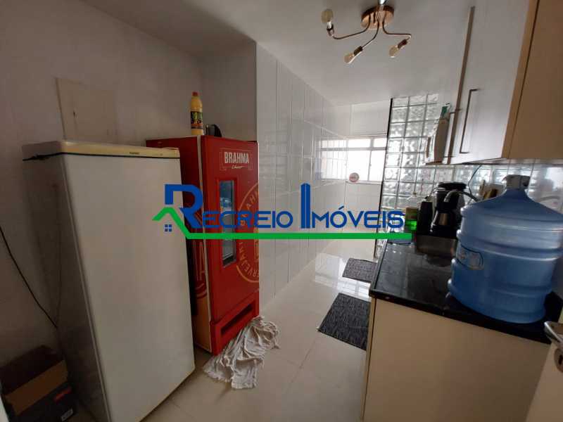 Apartamento à venda com 2 quartos, 93m² - Foto 28