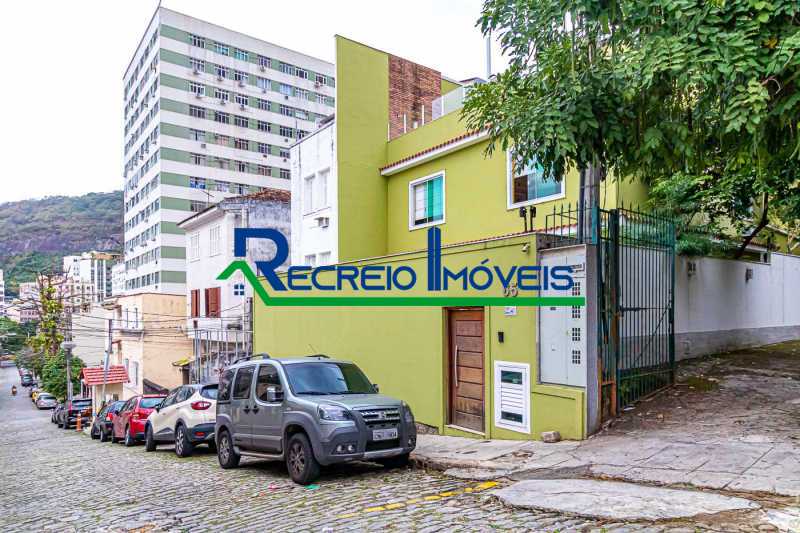 Casa de Vila à venda com 4 quartos, 595m² - Foto 2