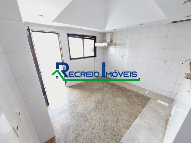 Cobertura à venda com 3 quartos, 200m² - Foto 15