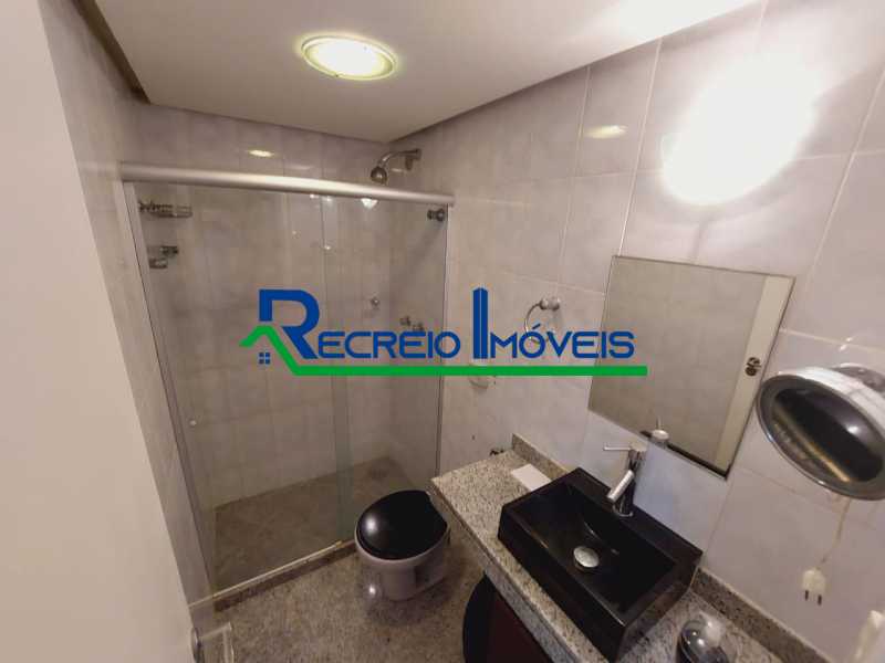 Cobertura à venda com 3 quartos, 200m² - Foto 21