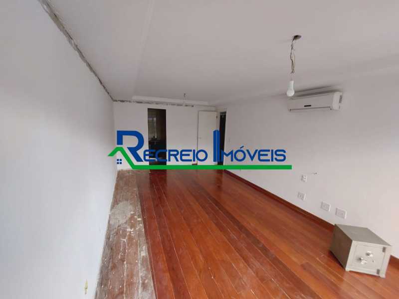 Cobertura à venda com 3 quartos, 200m² - Foto 22