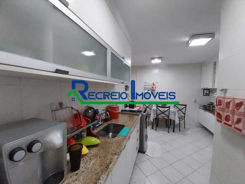 Apartamento à venda com 3 quartos, 166m² - Foto 19