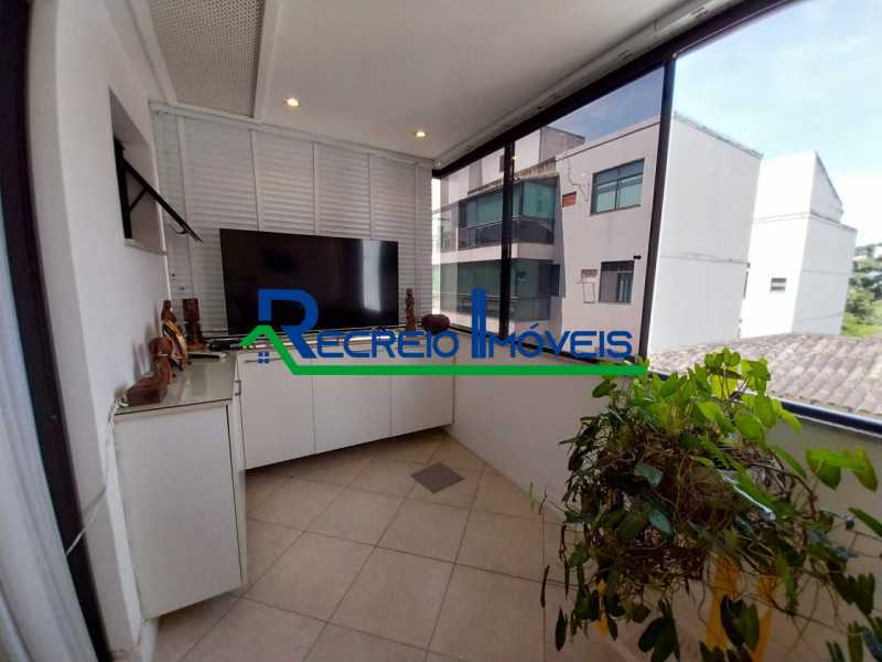 Apartamento à venda com 3 quartos, 166m² - Foto 21