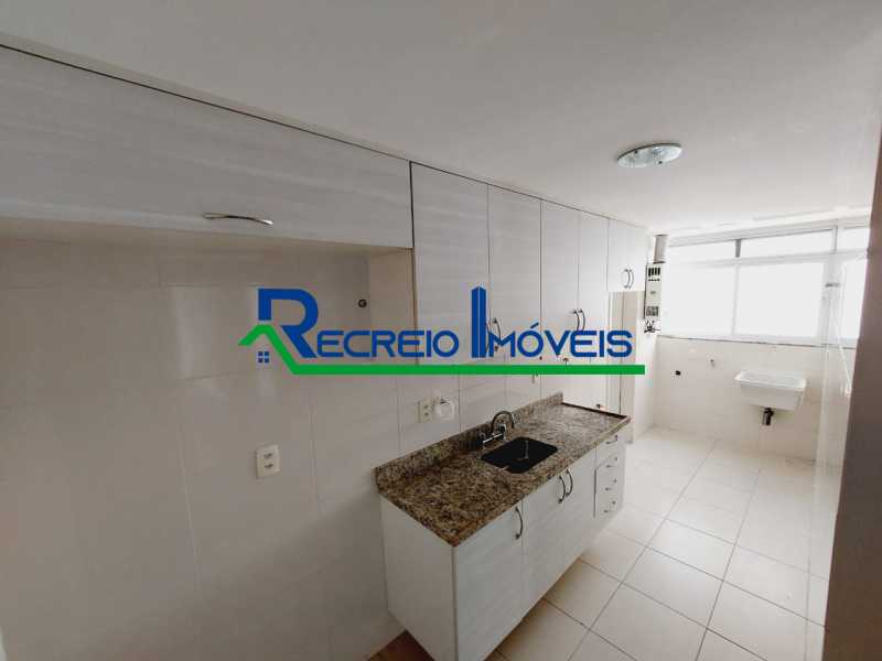 Apartamento à venda com 3 quartos, 121m² - Foto 16