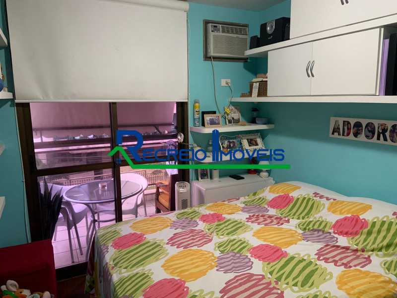 Apartamento à venda com 3 quartos, 105m² - Foto 18