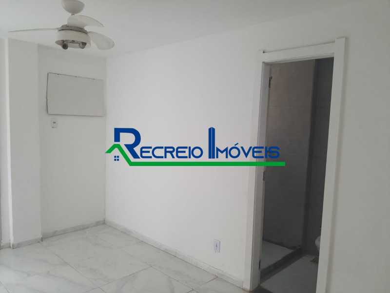 Cobertura à venda com 2 quartos, 120m² - Foto 11