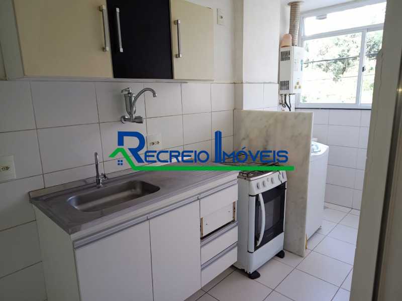 Apartamento à venda com 2 quartos, 43m² - Foto 4