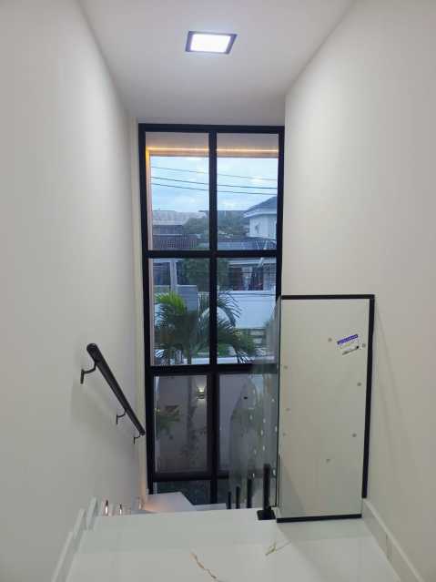 Casa de Condomínio à venda e aluguel com 4 quartos, 305m² - Foto 20