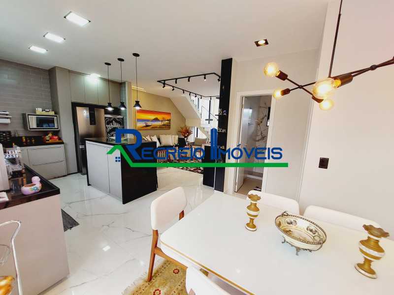 Casa de Condomínio à venda com 4 quartos, 305m² - Foto 1