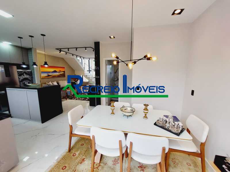 Casa de Condomínio à venda com 4 quartos, 305m² - Foto 3