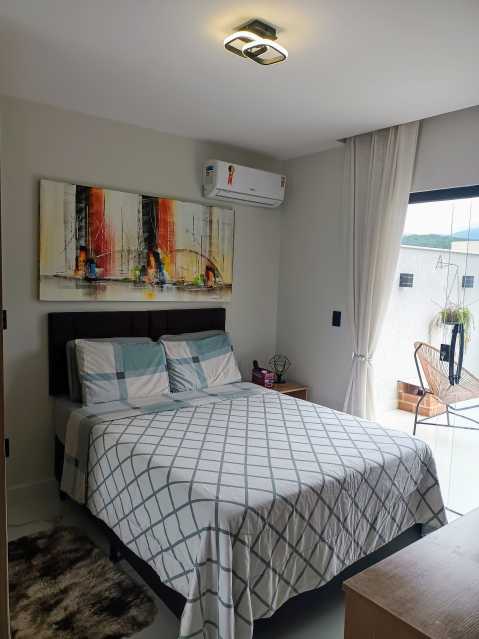 Casa de Condomínio à venda com 4 quartos, 305m² - Foto 14