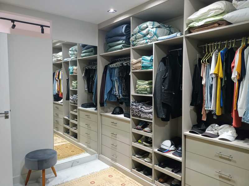 Casa de Condomínio à venda com 4 quartos, 305m² - Foto 16