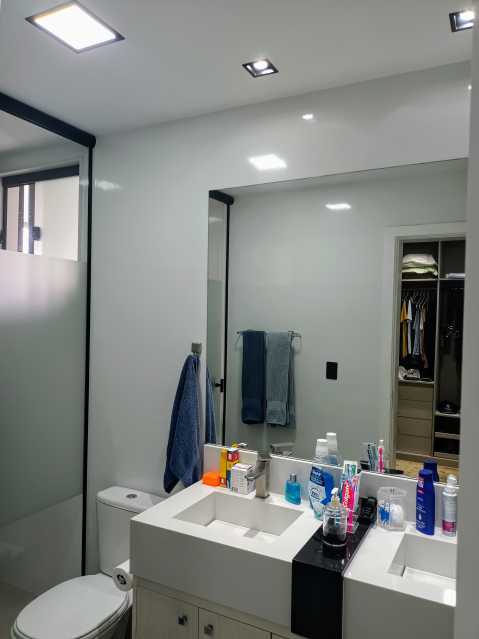 Casa de Condomínio à venda com 4 quartos, 305m² - Foto 17