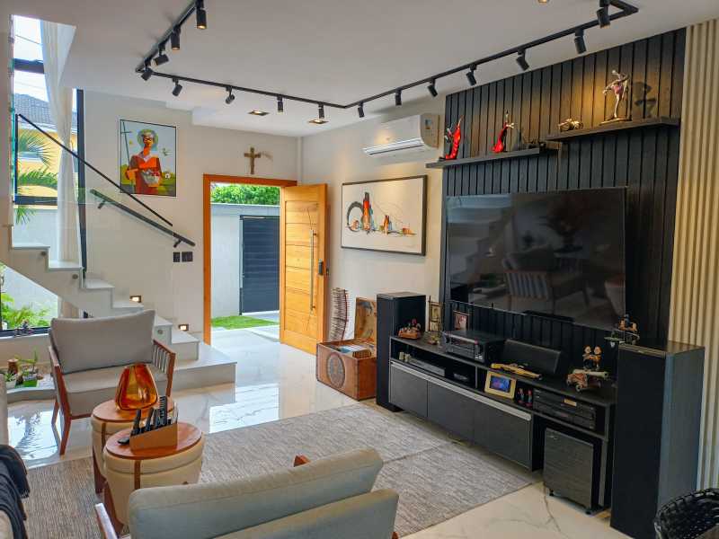 Casa de Condomínio à venda com 4 quartos, 305m² - Foto 8