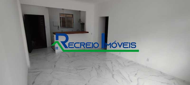 Apartamento à venda com 3 quartos, 95m² - Foto 1