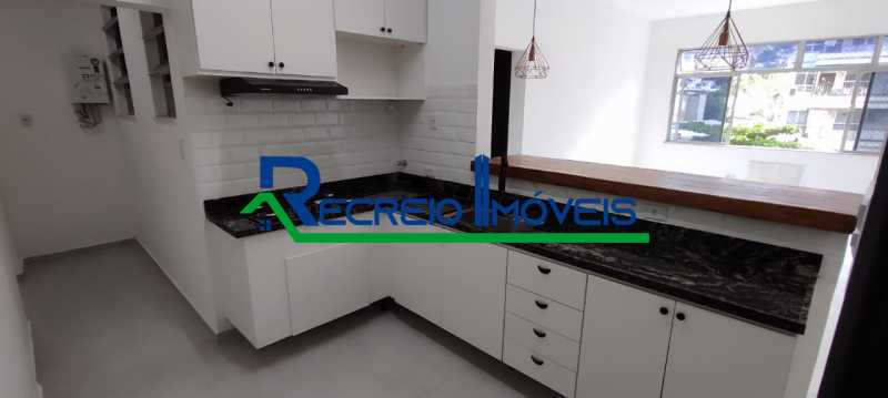 Apartamento à venda com 3 quartos, 95m² - Foto 4