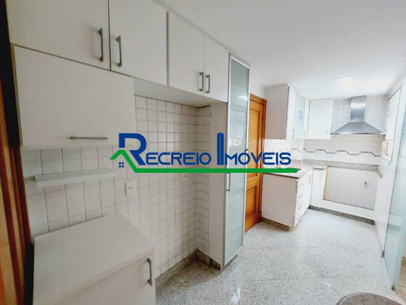 Apartamento à venda e aluguel com 3 quartos, 145m² - Foto 13