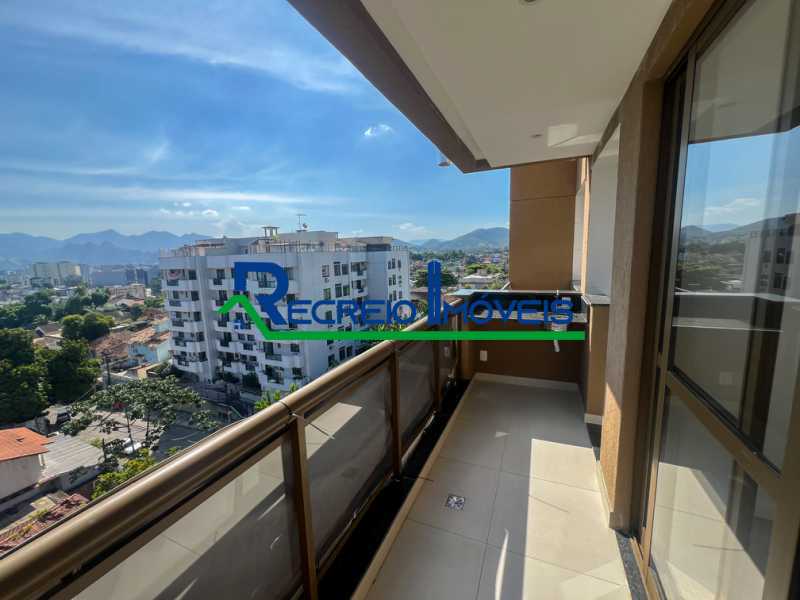 Apartamento à venda com 2 quartos, 57m² - Foto 18