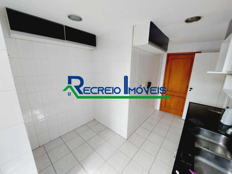 Apartamento à venda com 3 quartos, 108m² - Foto 11