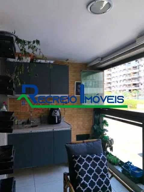 Apartamento à venda com 3 quartos, 82m² - Foto 2