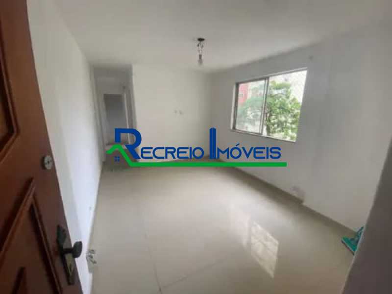 Apartamento à venda com 2 quartos, 48m² - Foto 2