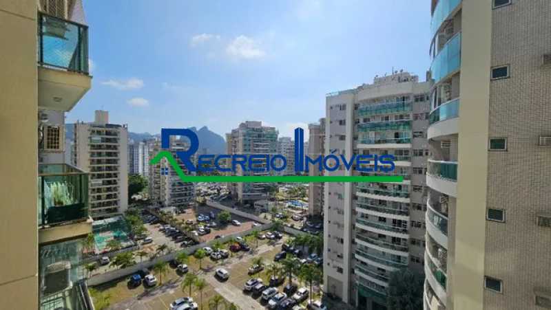 Apartamento à venda com 2 quartos, 66m² - Foto 1