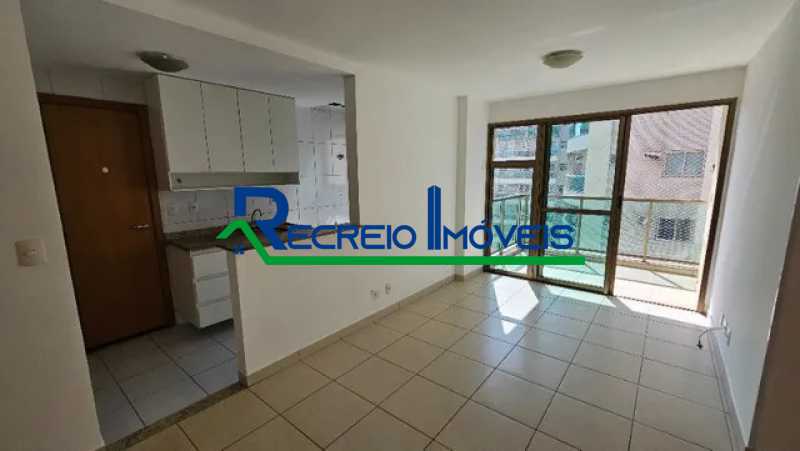 Apartamento à venda com 2 quartos, 66m² - Foto 14