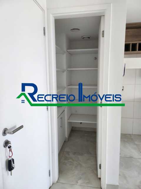 Apartamento à venda com 2 quartos, 70m² - Foto 25