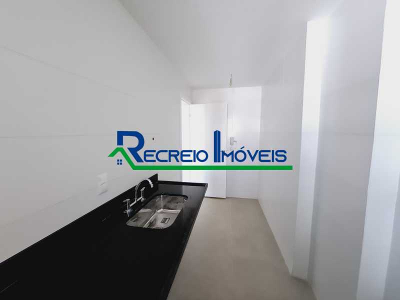 Apartamento à venda com 3 quartos, 159m² - Foto 12