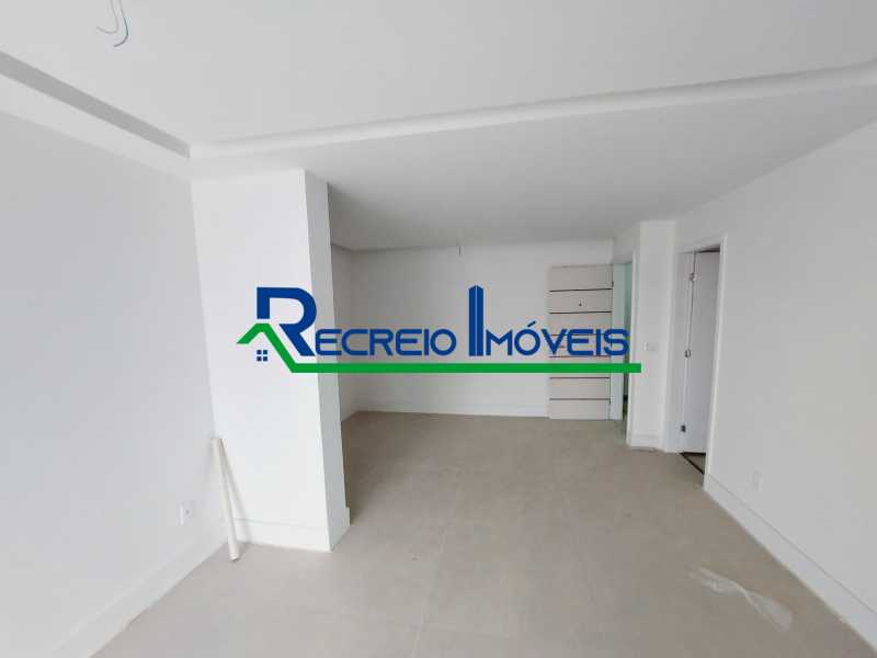 Apartamento à venda com 3 quartos, 159m² - Foto 9