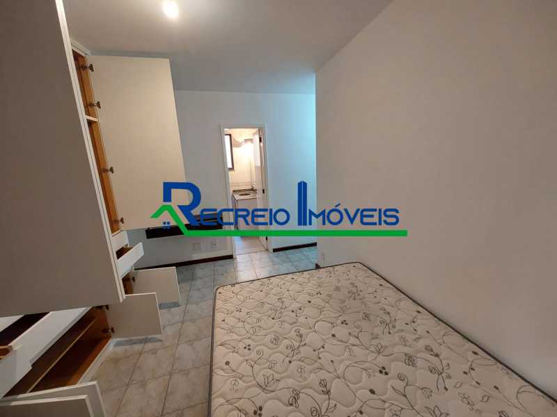 Apartamento para alugar com 2 quartos, 80m² - Foto 11