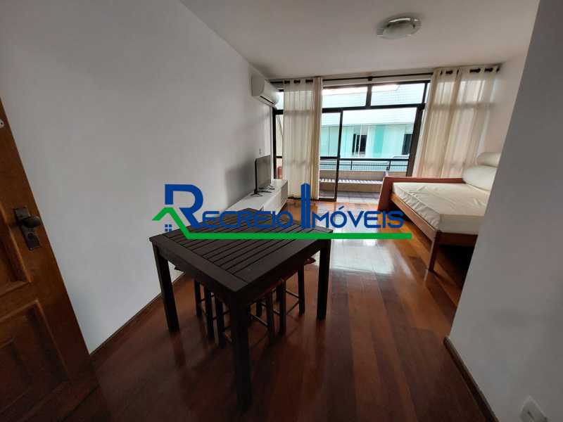 Apartamento para alugar com 2 quartos, 80m² - Foto 23