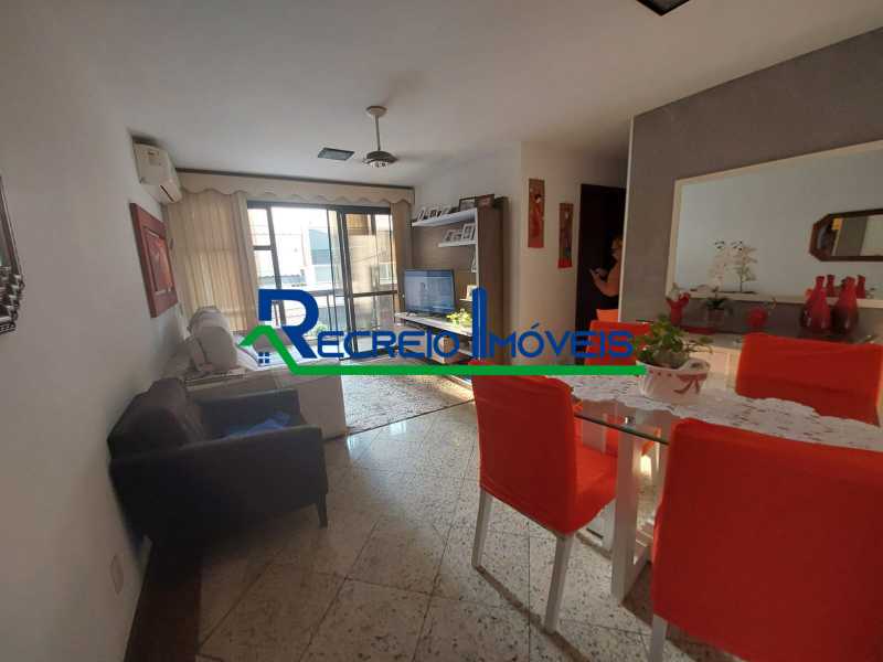 Apartamento à venda com 3 quartos, 95m² - Foto 3