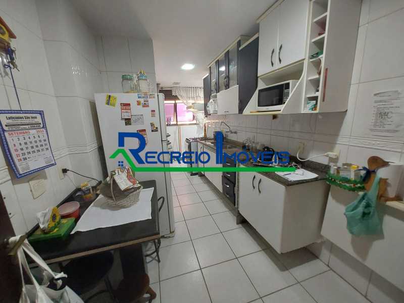 Apartamento à venda com 3 quartos, 95m² - Foto 16