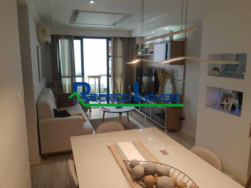 Apartamento à venda com 3 quartos, 86m² - Foto 2