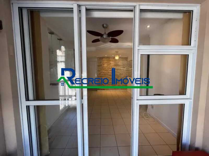 Apartamento à venda com 2 quartos, 64m² - Foto 3