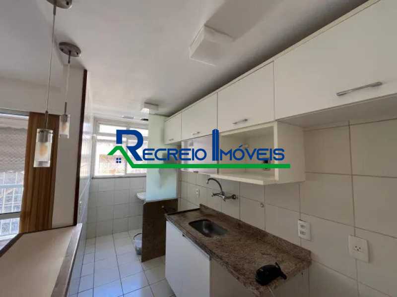 Apartamento à venda com 2 quartos, 64m² - Foto 4